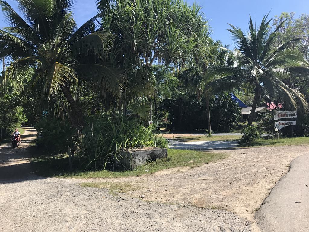 Cashew Nut Bungalows Hotell Ao Nang Exteriör bild