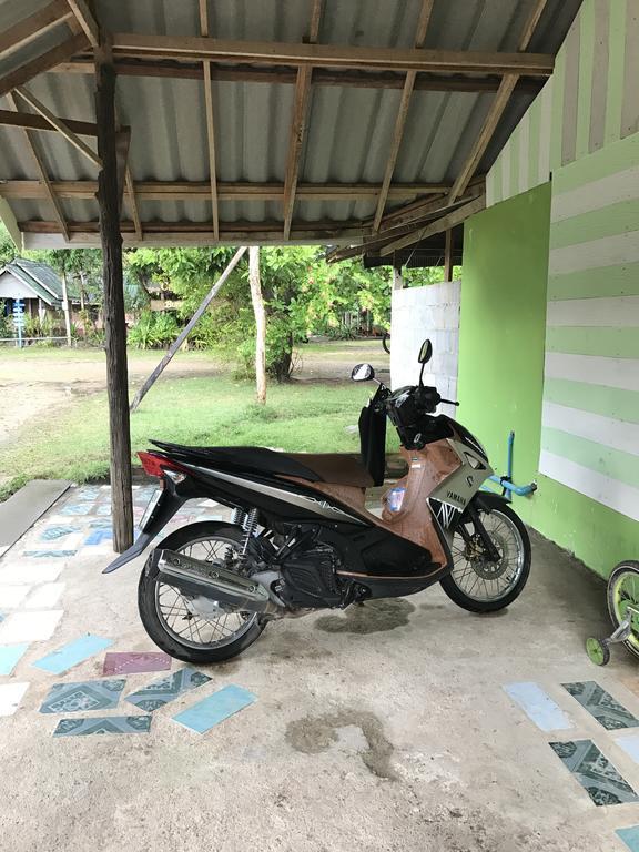 Cashew Nut Bungalows Hotell Ao Nang Exteriör bild