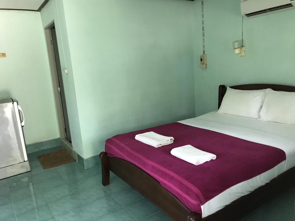 Cashew Nut Bungalows Hotell Ao Nang Exteriör bild