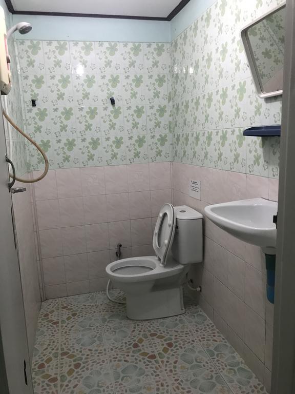 Cashew Nut Bungalows Hotell Ao Nang Exteriör bild