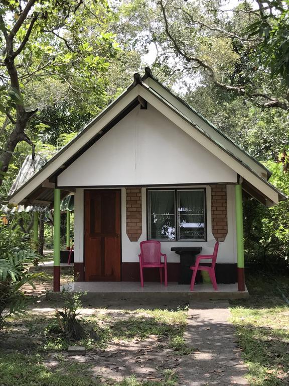 Cashew Nut Bungalows Hotell Ao Nang Exteriör bild