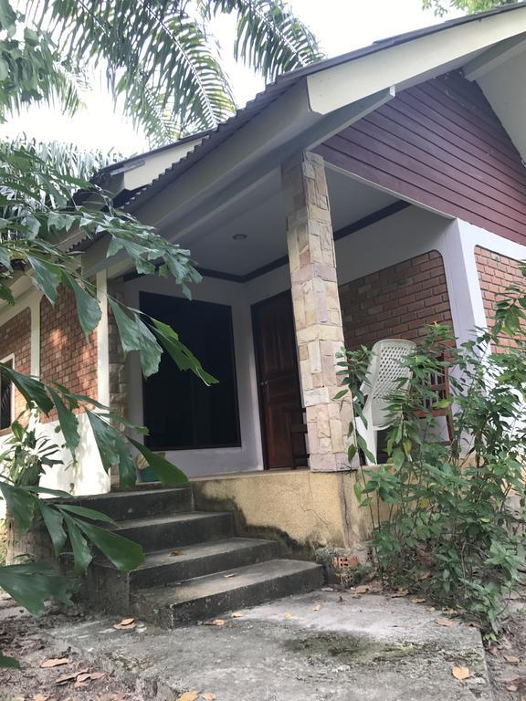 Cashew Nut Bungalows Hotell Ao Nang Exteriör bild